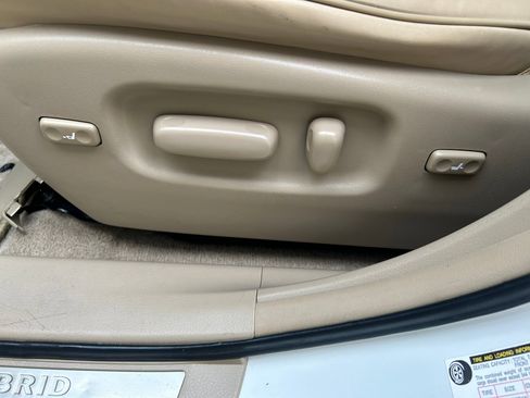 Used 2010 Toyota Highlander Limited image 10