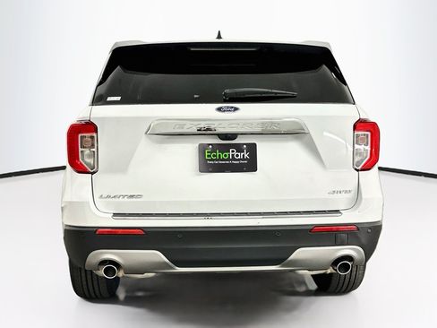 Used 2023 Ford Explorer Limited AWD/4WD image 7