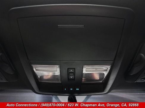 Used 2014 Dodge Challenger SRT8 RWD image 19