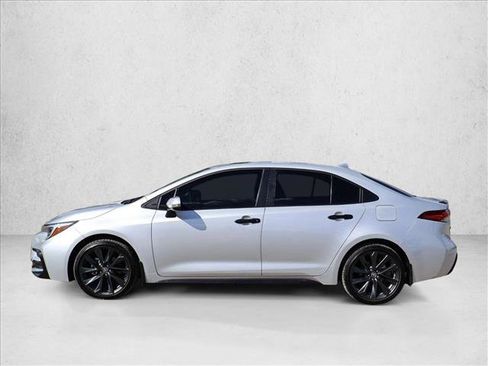 Used 2025 Toyota Corolla XSE FWD image 9