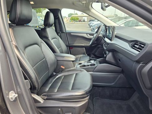 Used 2025 Ford Escape Platinum AWD/4WD image 16