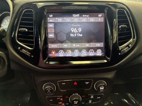 Used 2019 Jeep Compass Limited AWD/4WD image 26