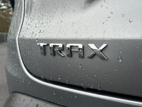 Used 2025 Chevrolet Trax ACTIV w/ Sunroof Package FWD image 33