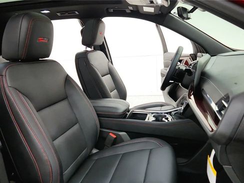 New 2026 Chevrolet Traverse Z71 w/ Driver Confidence Package image 42