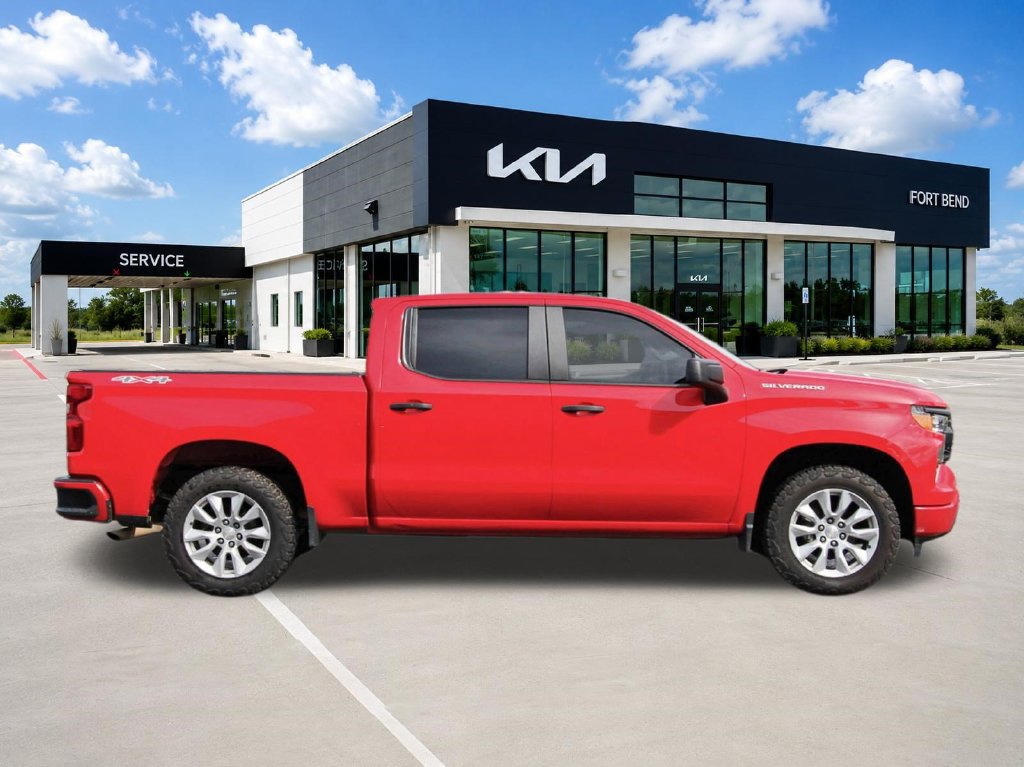 Used 2022 Chevrolet Silverado 1500 Custom AWD/4WD image 4