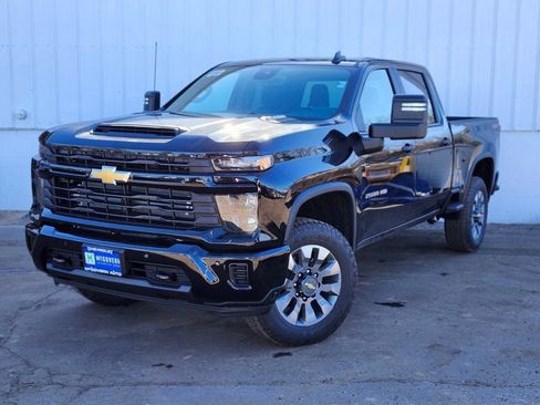 New 2026 Chevrolet Silverado 2500 Custom w/ Custom Value Package AWD/4WD image 1