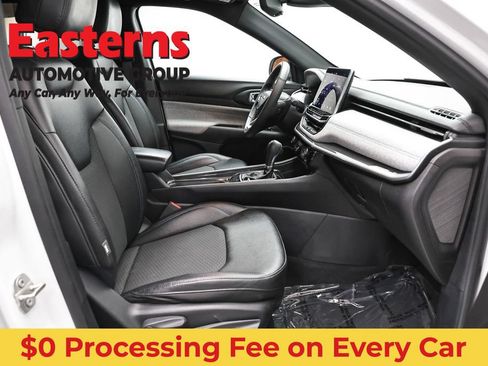 Used 2024 Jeep Compass Latitude AWD/4WD image 24