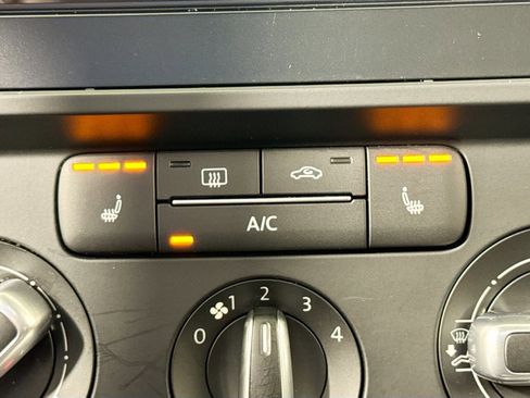 Used 2018 Volkswagen Jetta Wolfsburg Edition image 21