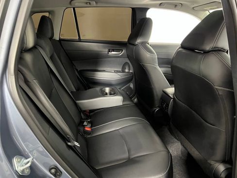 Used 2024 Toyota Corolla Cross XLE image 31