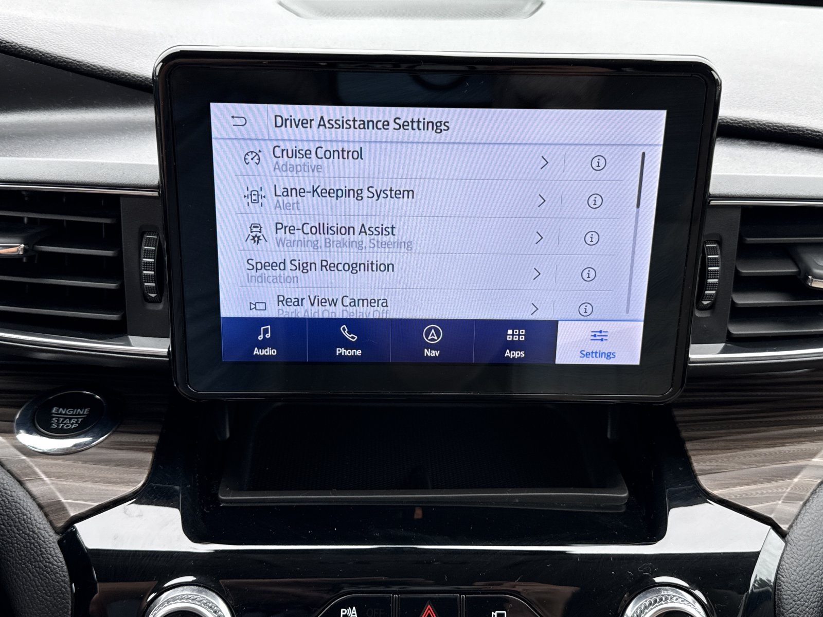 Used 2022 Ford Explorer Limited AWD/4WD image 28