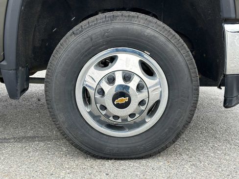 Used 2023 Chevrolet Silverado 3500 LT w/ Convenience Package image 12