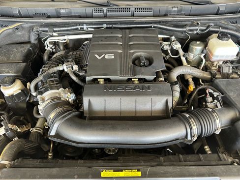 Used 2023 Nissan Frontier SV w/ Midnight Edition Package RWD image 15