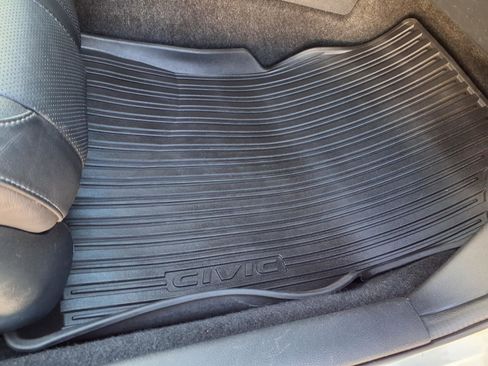 Used 2017 Honda Civic Touring image 26