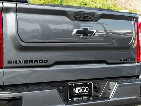 Used 2021 Chevrolet Silverado 1500 Custom w/ LPO, Blackout Package AWD/4WD image 11