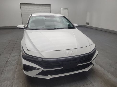 Used 2024 Hyundai Elantra SEL FWD image 14