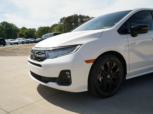 Used 2025 Honda Odyssey Sport-L image 17