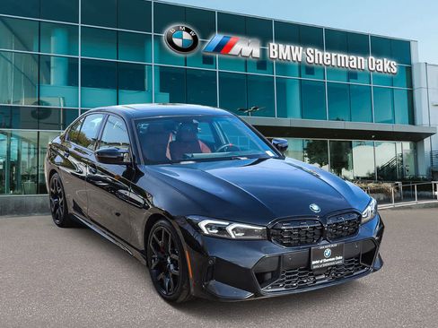 Used 2025 BMW M340i w/ Premium Package image 3