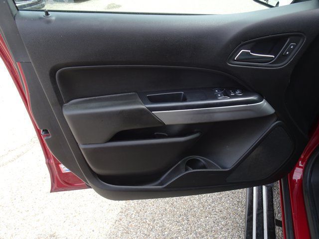 Used 2019 Chevrolet Colorado LT w/ LT Convenience Package RWD image 9