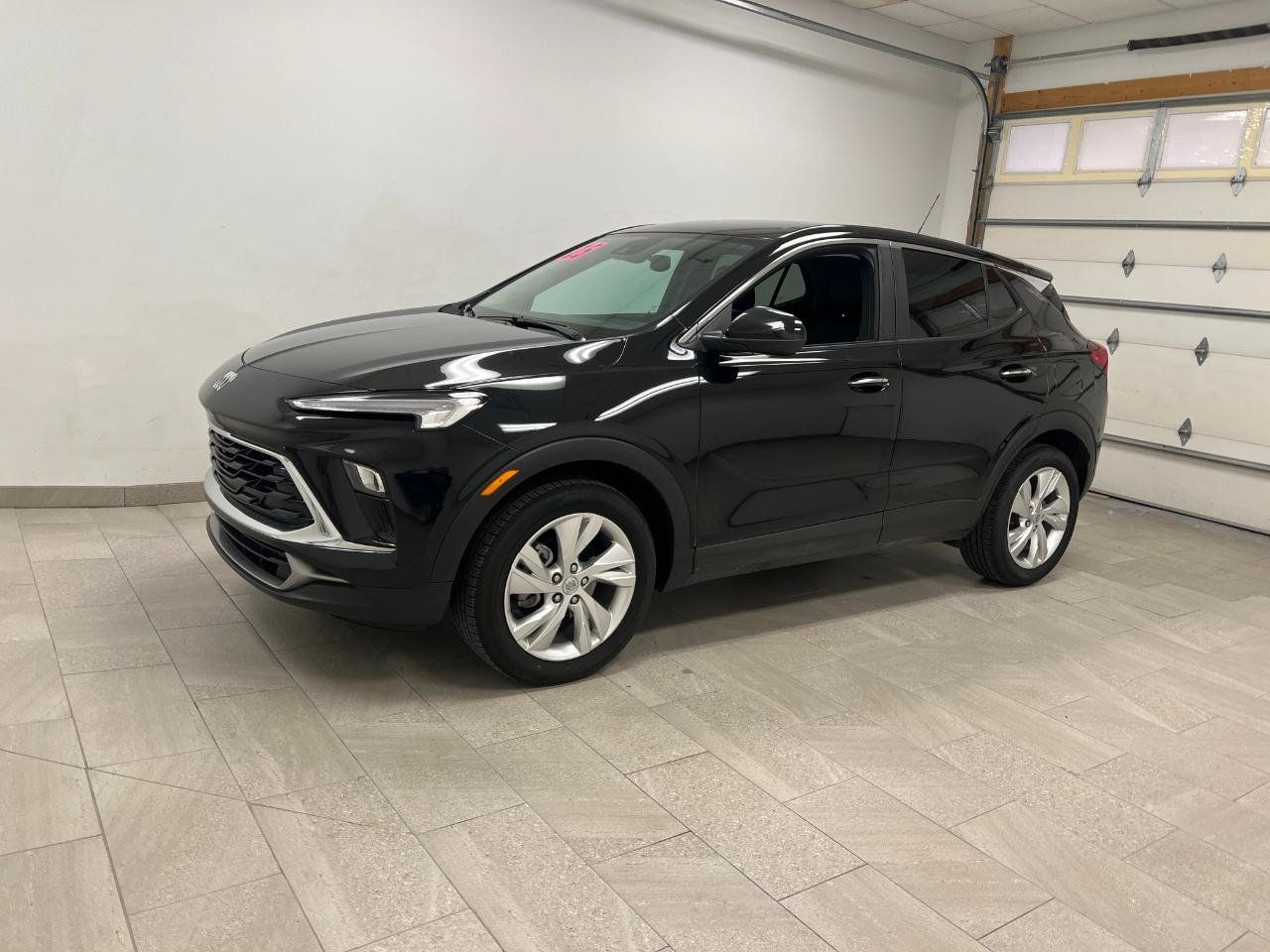 Used 2025 Buick Encore GX Preferred FWD image 5