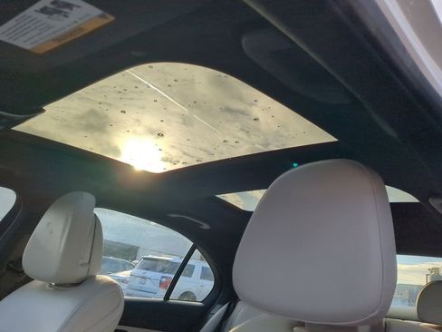 Used 2022 Mercedes-Benz C 300 C 300 image 22