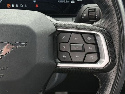 Used 2025 Ford Mustang Premium image 13