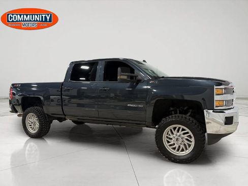 Used 2019 Chevrolet Silverado 2500 LT image 10
