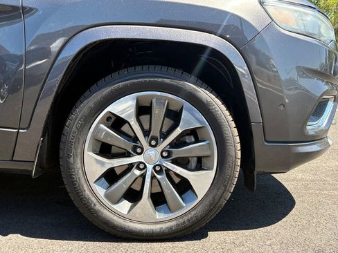 Used 2019 Jeep Cherokee Overland w/ Technology Group image 20