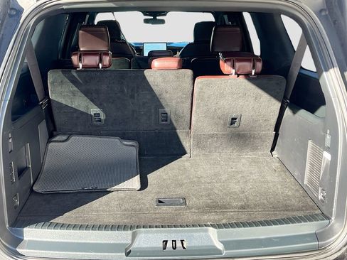Used 2023 Ford Expedition Max Limited image 28