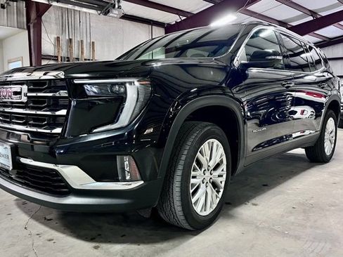 Used 2024 GMC Acadia Elevation image 7