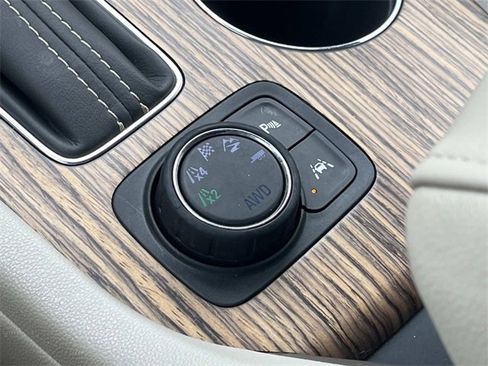 Used 2019 GMC Acadia Denali image 39