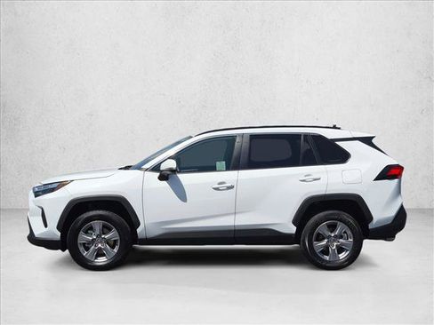Used 2025 Toyota RAV4 XLE FWD image 9