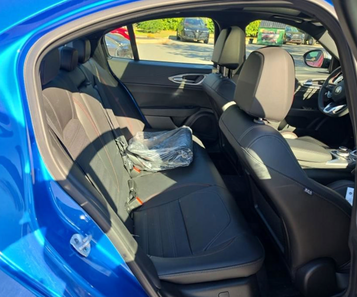 Used 2024 Alfa Romeo Giulia AWD image 26