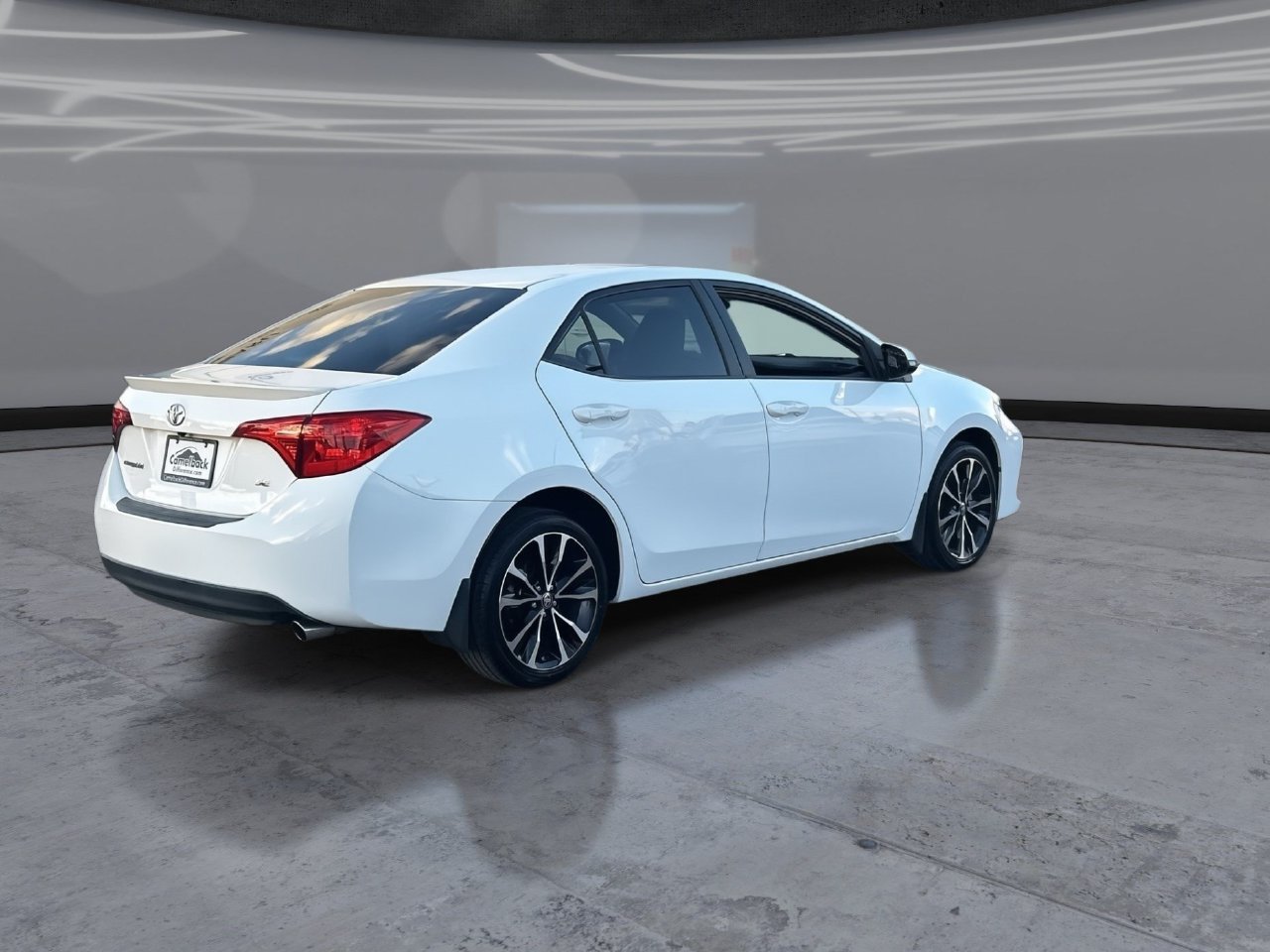 Used 2018 Toyota Corolla SE w/ Carpet Mat Package (TMS) FWD image 5