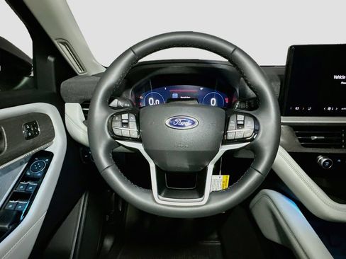 New 2026 Ford Explorer Platinum w/ LUX Leather Package AWD/4WD image 11