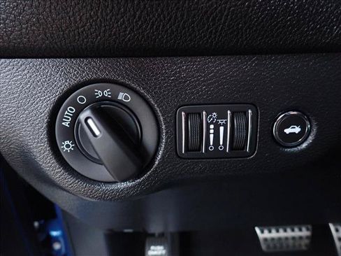 Used 2021 Dodge Challenger R/T Scat Pack RWD image 15