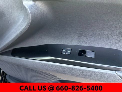 Used 2025 Toyota Camry SE FWD image 39