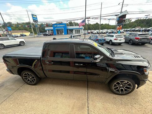 Used 2019 RAM 1500 Laramie AWD/4WD image 7