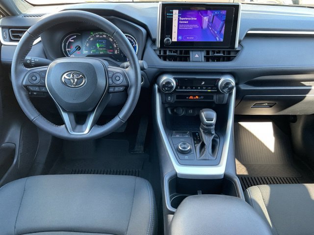 Used 2025 Toyota RAV4 SE AWD/4WD image 21