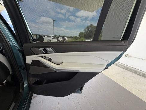 Used 2025 BMW X7 xDrive40i w/ Premium Package AWD/4WD image 31
