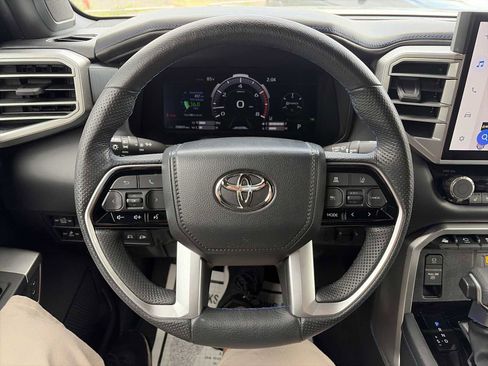 Used 2022 Toyota Tundra Platinum image 11