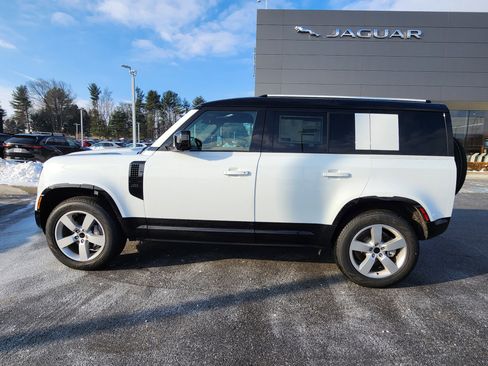 New 2026 Land Rover Defender 110 X-Dynamic SE image 5