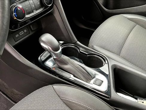 Used 2023 Buick Encore GX Preferred FWD image 17