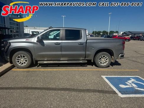 Used 2022 Chevrolet Silverado 1500 LT AWD/4WD image 1