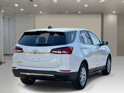 Used 2024 Chevrolet Equinox LT w/ LPO, Floor Liner Package FWD image 4