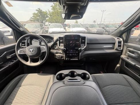 Used 2025 RAM 2500 Big Horn AWD/4WD image 24
