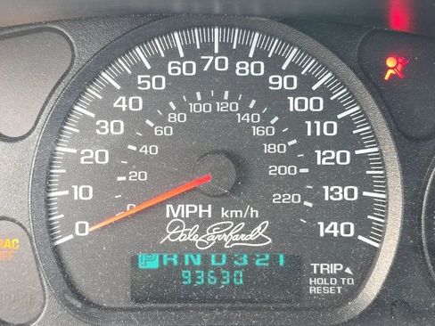 Used 2004 Chevrolet Monte Carlo SS w/ Preferred Equipment Group FWD image 4