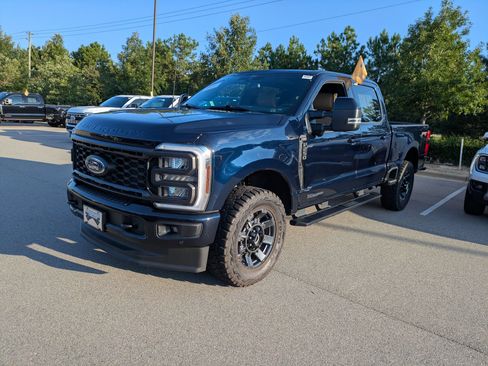 Certified 2024 Ford F250 Lariat w/ Lariat Ultimate Package AWD/4WD image 5