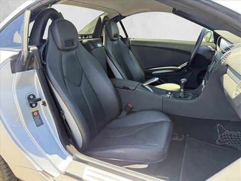 Used 2005 Mercedes-Benz SLK 350 image 13