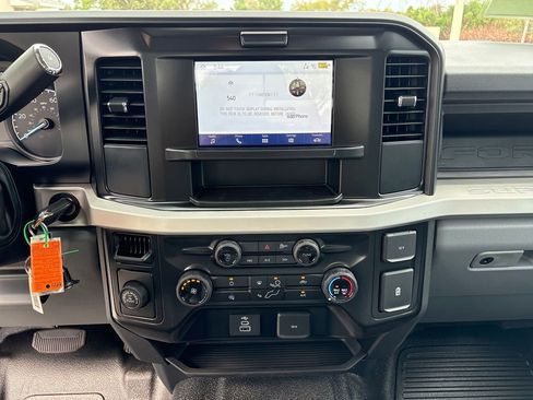 New 2026 Ford F250 XL w/ XL Driver Assist Package RWD image 27