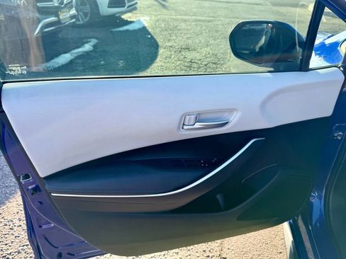 Used 2021 Toyota Corolla SE image 11